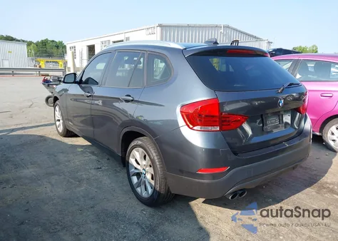 2013 BMW X1 xDrive28I z USA, uszkodzony, nr VIN WBAVL1C57DVR82349